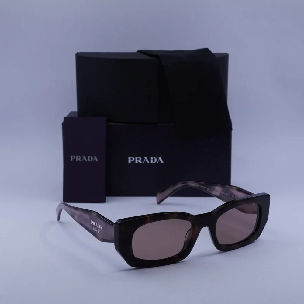 Prada model prb05s